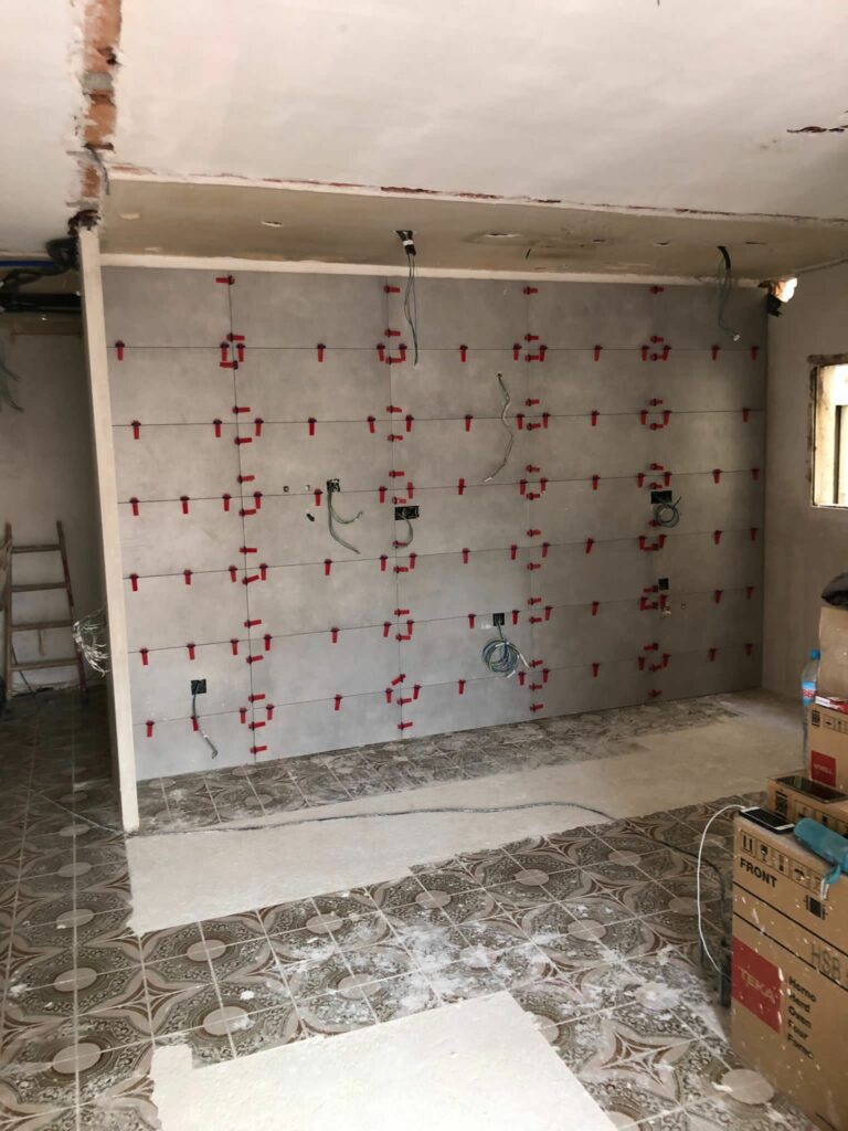Reforma Integral Low Cost para Alquilar en Hospitalet de Llobregat Una renovación inteligente que maximiza espacio, luz y estilo