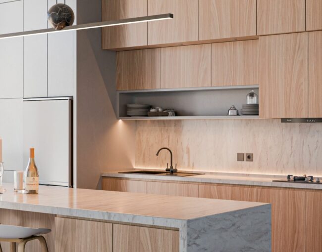 Una reforma no tiene por qué costar una fortuna para parecerlo. Existen materiales que ofrecen una estética elegante, sofisticada y actual sin que el presupuesto se dispare. La clave está en saber elegir: no solo por el aspecto visual, sino por la durabilidad, el mantenimiento y la percepción final del espacio.