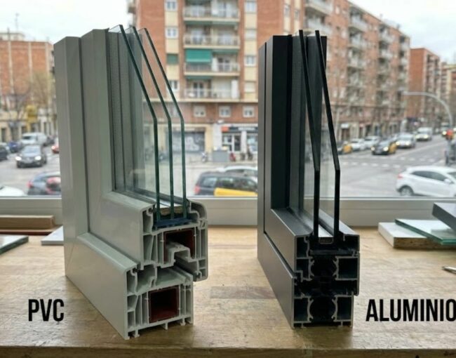 Vivir en zonas tan vibrantes y conectadas como el barrio de Sants en Barcelona o el centro de Cornellà tiene inmensas ventajas, pero también un enemigo común: el decibelio. Entre el paso de los trenes, la cercanía al aeropuerto, las rondas y el tráfico urbano, el silencio se convierte en un lujo. Si estás planteándote una reforma, seguramente te asalte la duda eterna: al comparar ventanas PVC o aluminio, ¿cuál es mejor para blindar mi casa del exterior?