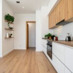 ¿Sientes que tu hogar en Pedralves se ha quedado atrapado en otra década, pero te aterra solo pensar en el ruido de una radial a las ocho de la mañana?